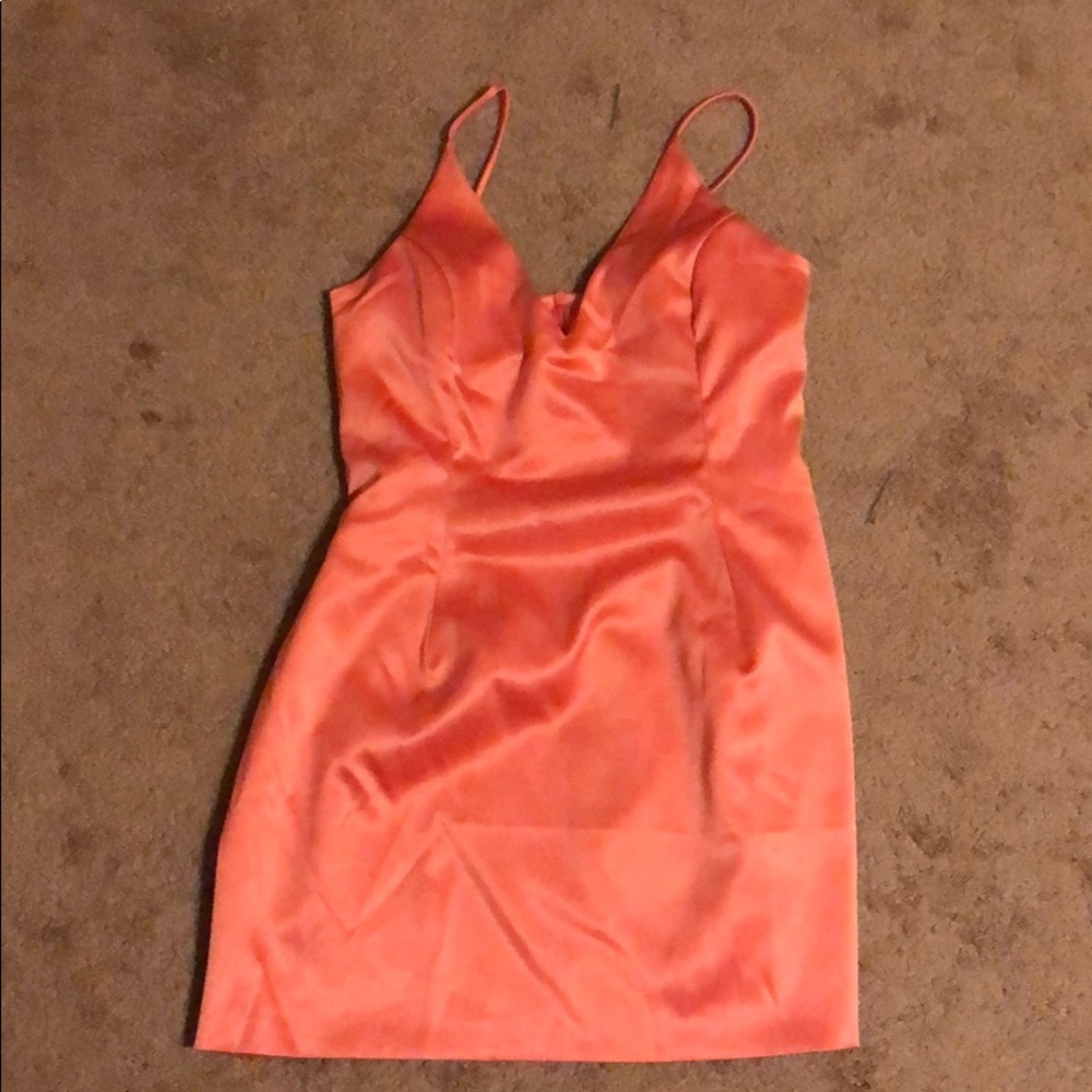 Silk peachy formal dress🍑